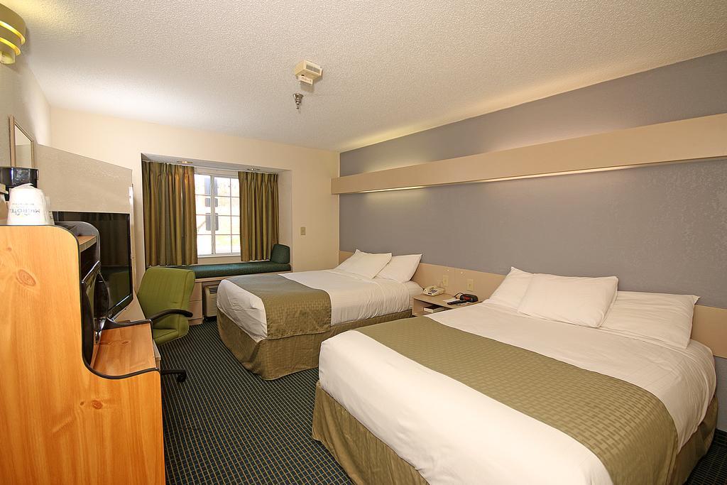 Hotel Microtel & By Wyndham 2*