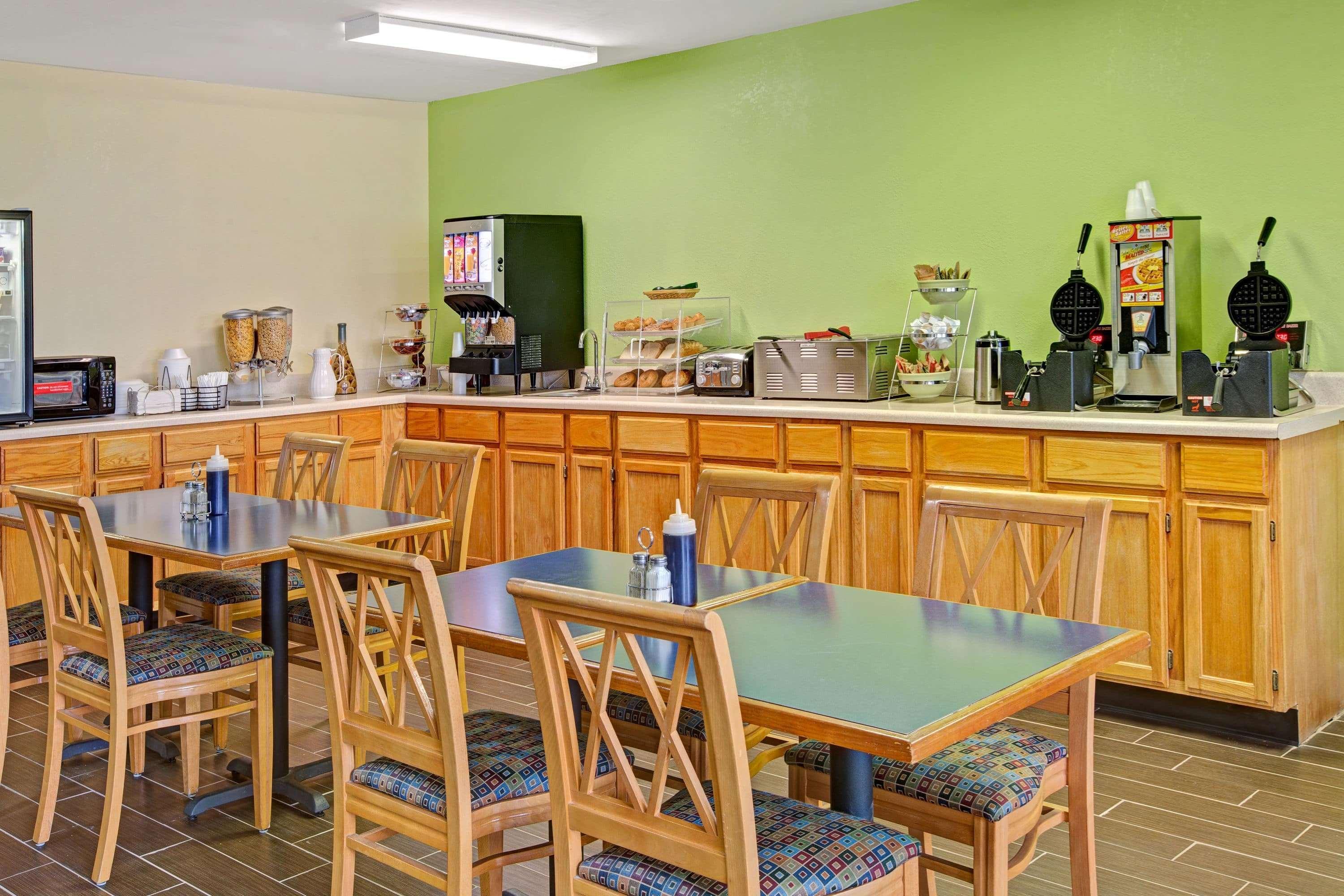 Hotel Microtel & By Wyndham Statesville