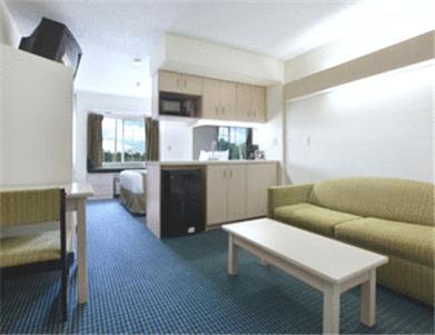 Microtel & By Wyndham Statesville