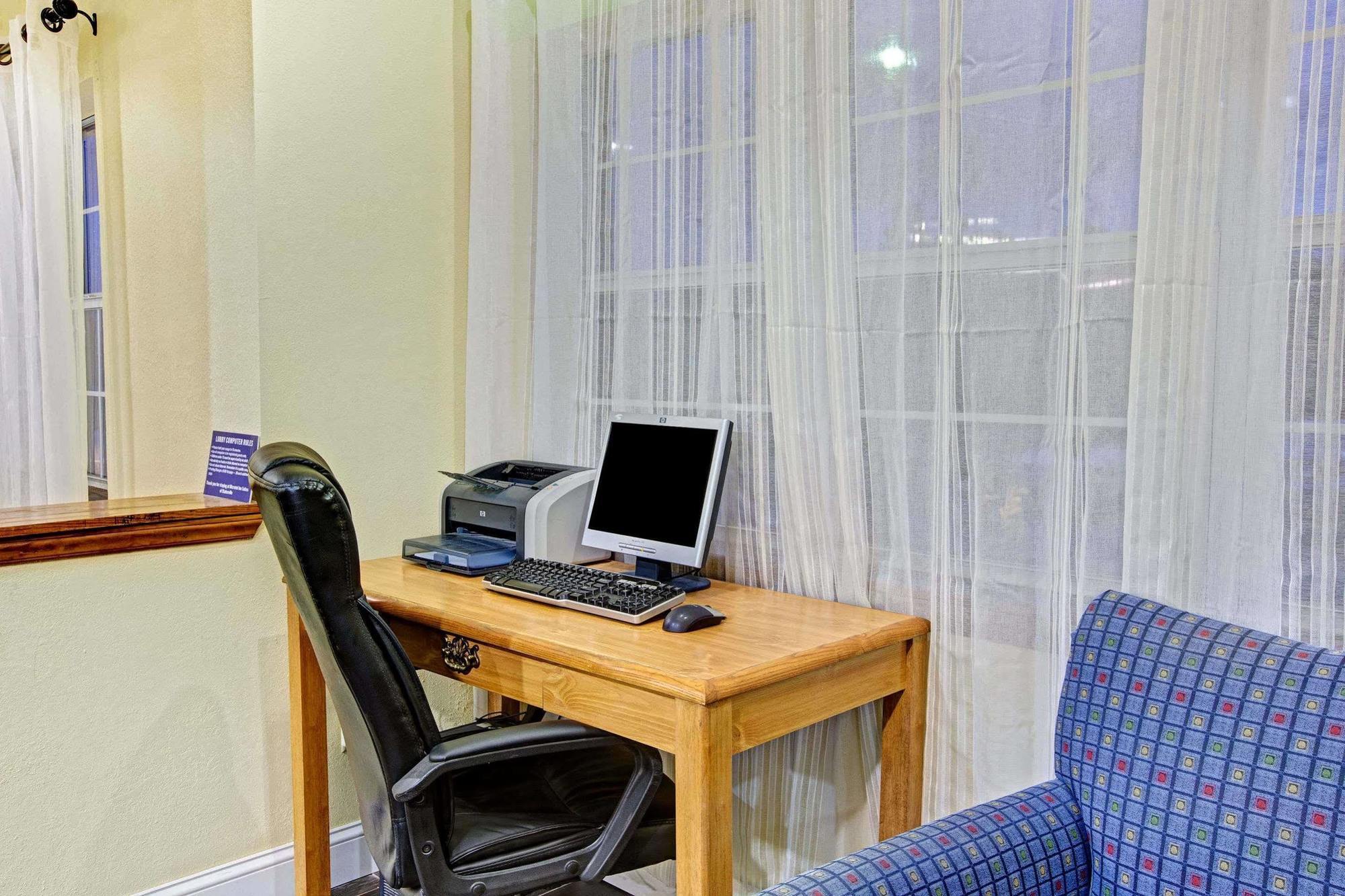 Microtel & By Wyndham 2* Statesville